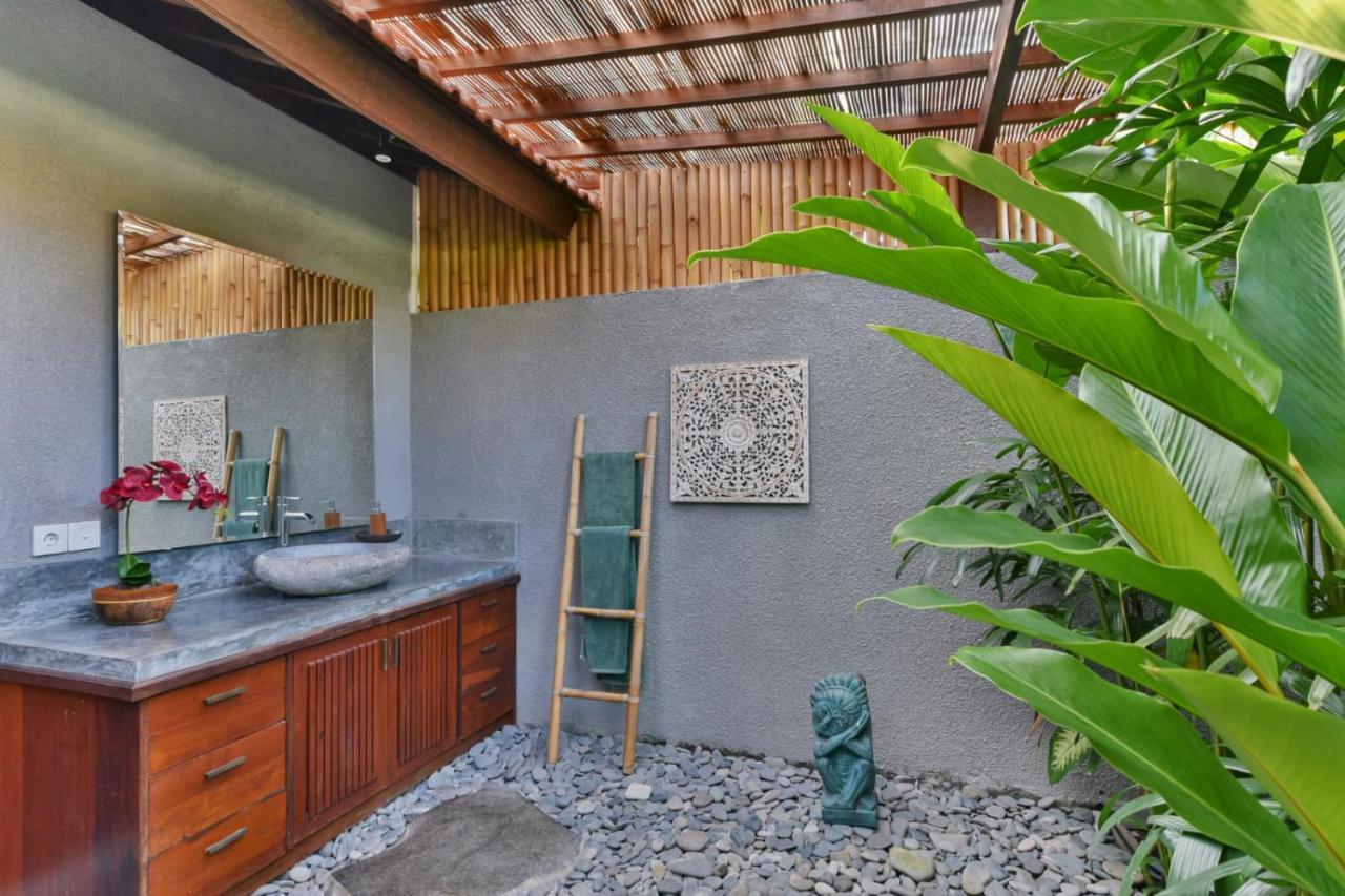 Villa Niyamas Ubud Exterior photo
