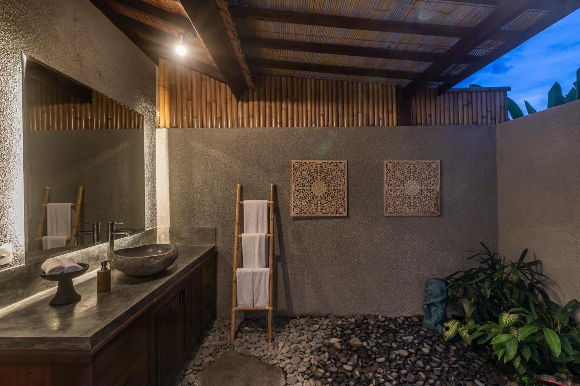 Villa Niyamas Ubud Exterior photo